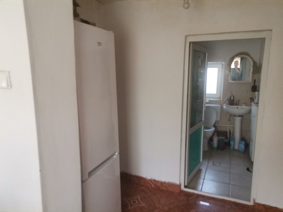 Vanzare casa Ratesti, stradal - Poză 2