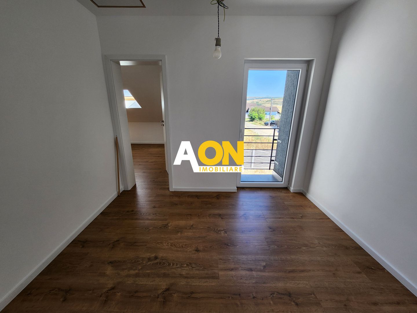 Casa Individuala cu 4 camere, 3 bai, terasa, 370mp teren, Oarda de Jos - Poză 20