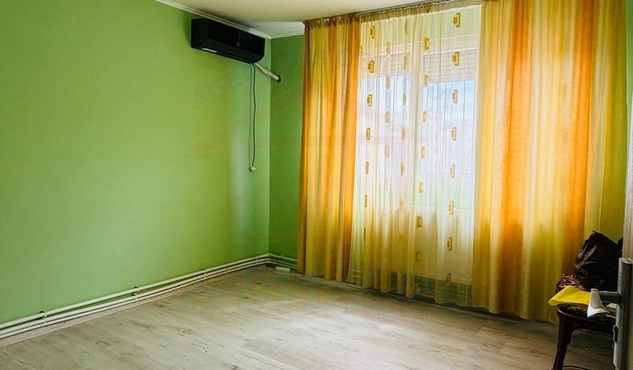 De vanzare Apartament 3 cam dec. in Galati, Micro 20, etaj 7,  65 mp - Poză 1