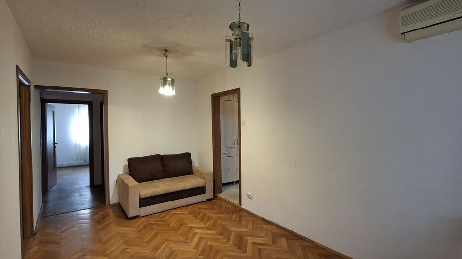 Apartament de inchirat cu 4 camere + garaj- Torontalului - Poză 12