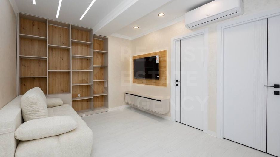 Vânzare, apartament 3 camere + living, bd. Moscova, Rîșcani - Poză 3