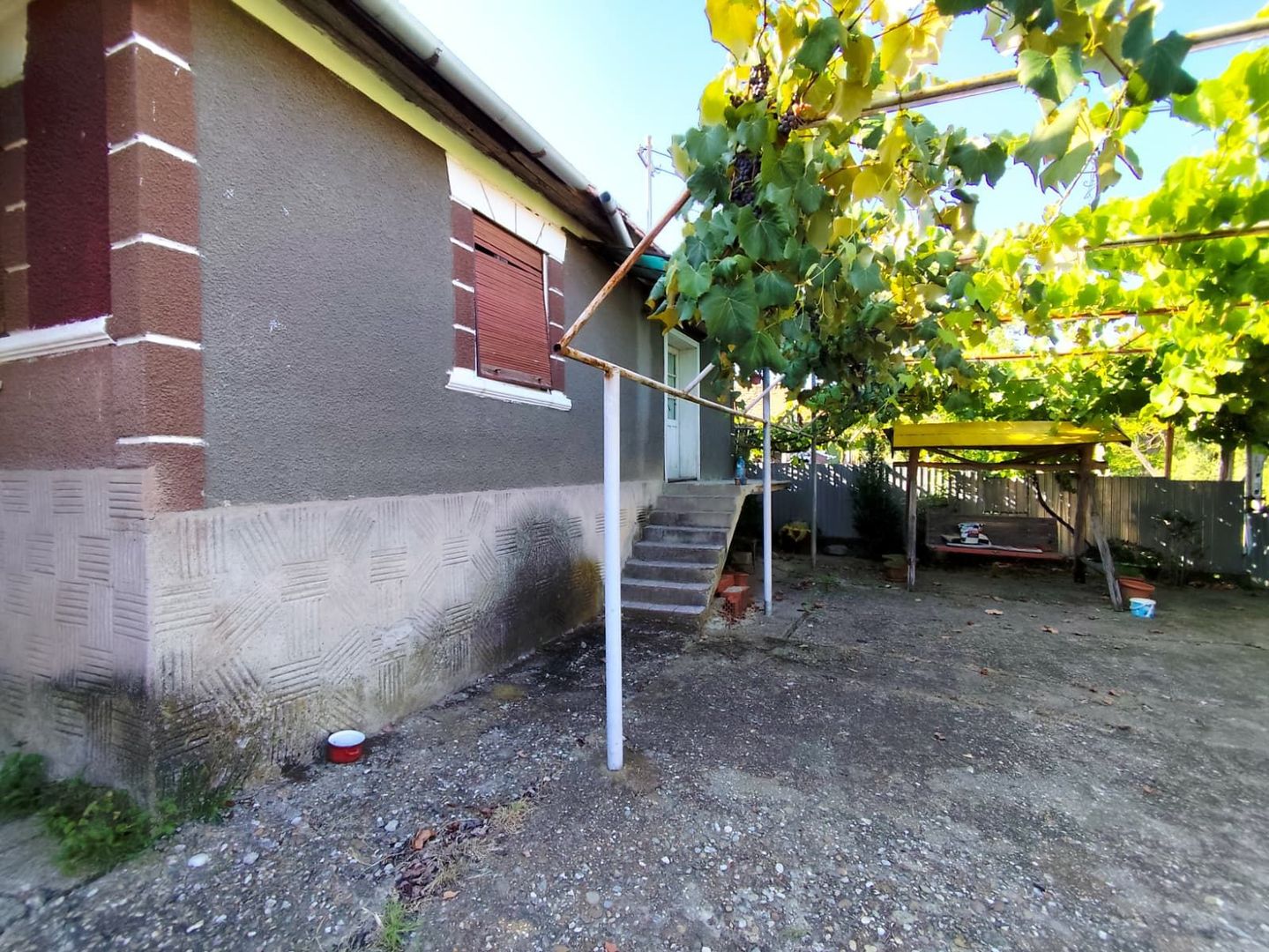 Casa la tara, Calea Mare, Bihor, teren mare, 2 intrari auto – vanzare - Poză 3