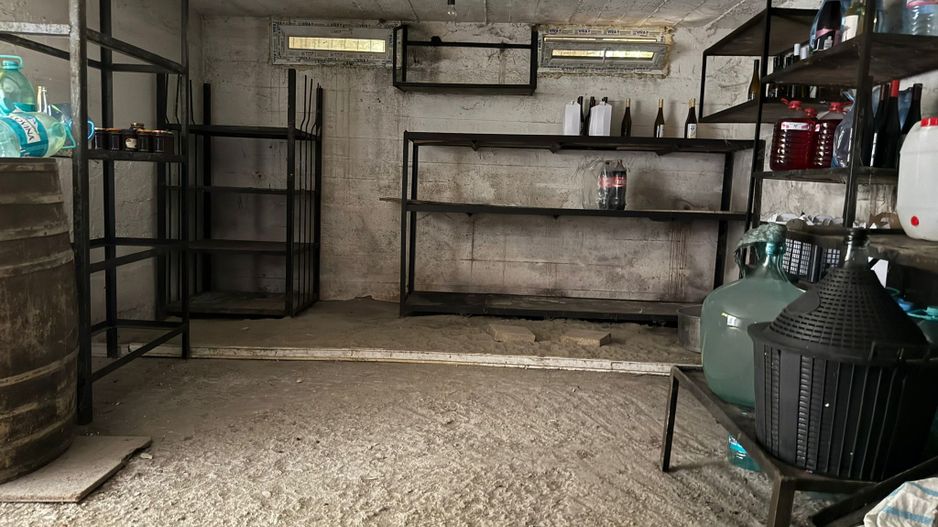 Vanzare casa cu 4 camere+anexe într-o zonă de poveste – Bezdead - Poză 11