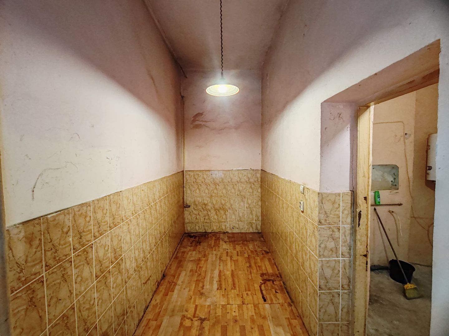 Oferta zilei !!! Garsoniera 33.4 mp utili in Vila - Zona Parcul Carol - Poză 12