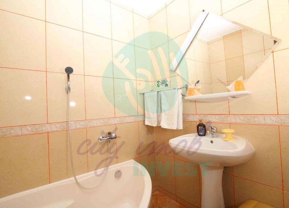 Vila cu 24 de camere cu priveliste superba ideal investitie in PREDEAL - Poză 9