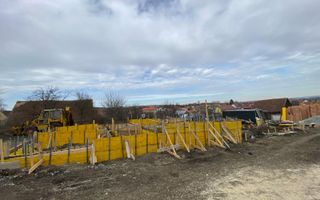 Casă Tip Duplex | 4 Camere | 2 Balcoane | Terasă | Șura Mică - Poză 5