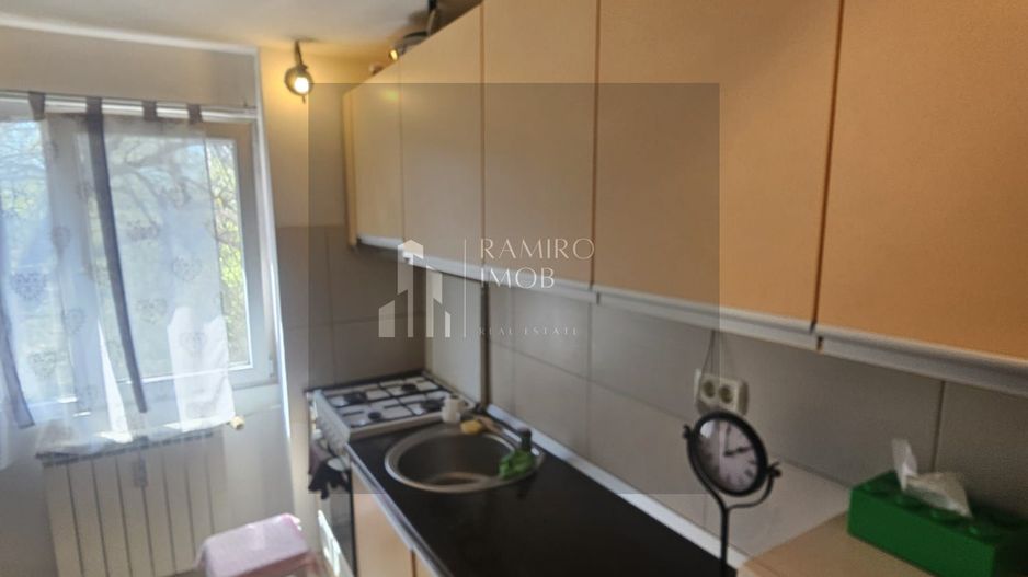 Apartament  3 camere decomandat 70 MP/ Sector 3/ 6 MIN PANA LA METROU - Poză 4