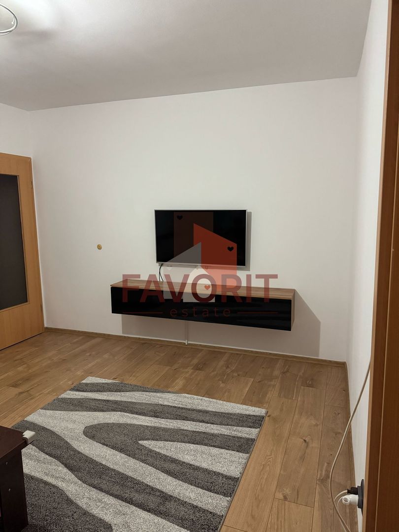 3 camere | centrala proprie | mobilat si utilat | balcon | zona excelenta | - Poză 4