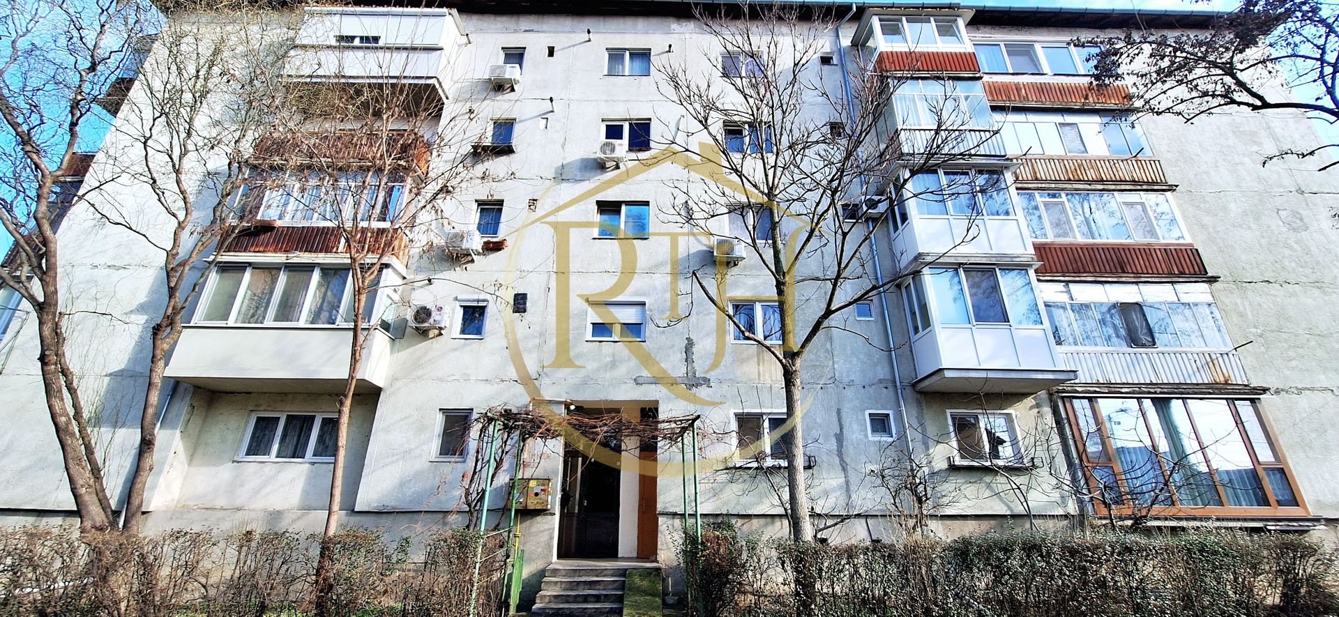 Oferim spre vanzare, Apartament cu 3 camere, Girocului, Sp. Judetean - Poză 2