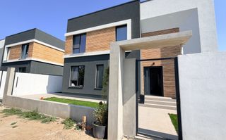 CASA DE VANZARE LA INTRARE IN COMUNA BERCENI – 5 CAMERE - Poză 1