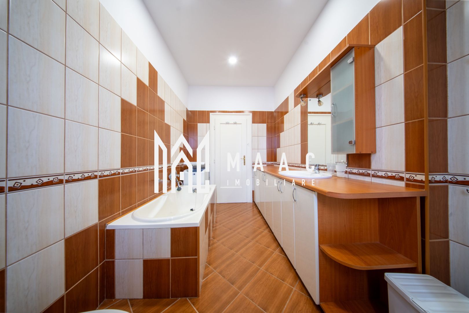 Duplex 3 camere de vânzare | Sub Arini, Sibiu | curte - Poză 4