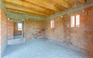 Oportunitate Casă la Roșu în Harman – Ideală pentru Personalizare - Poză 5