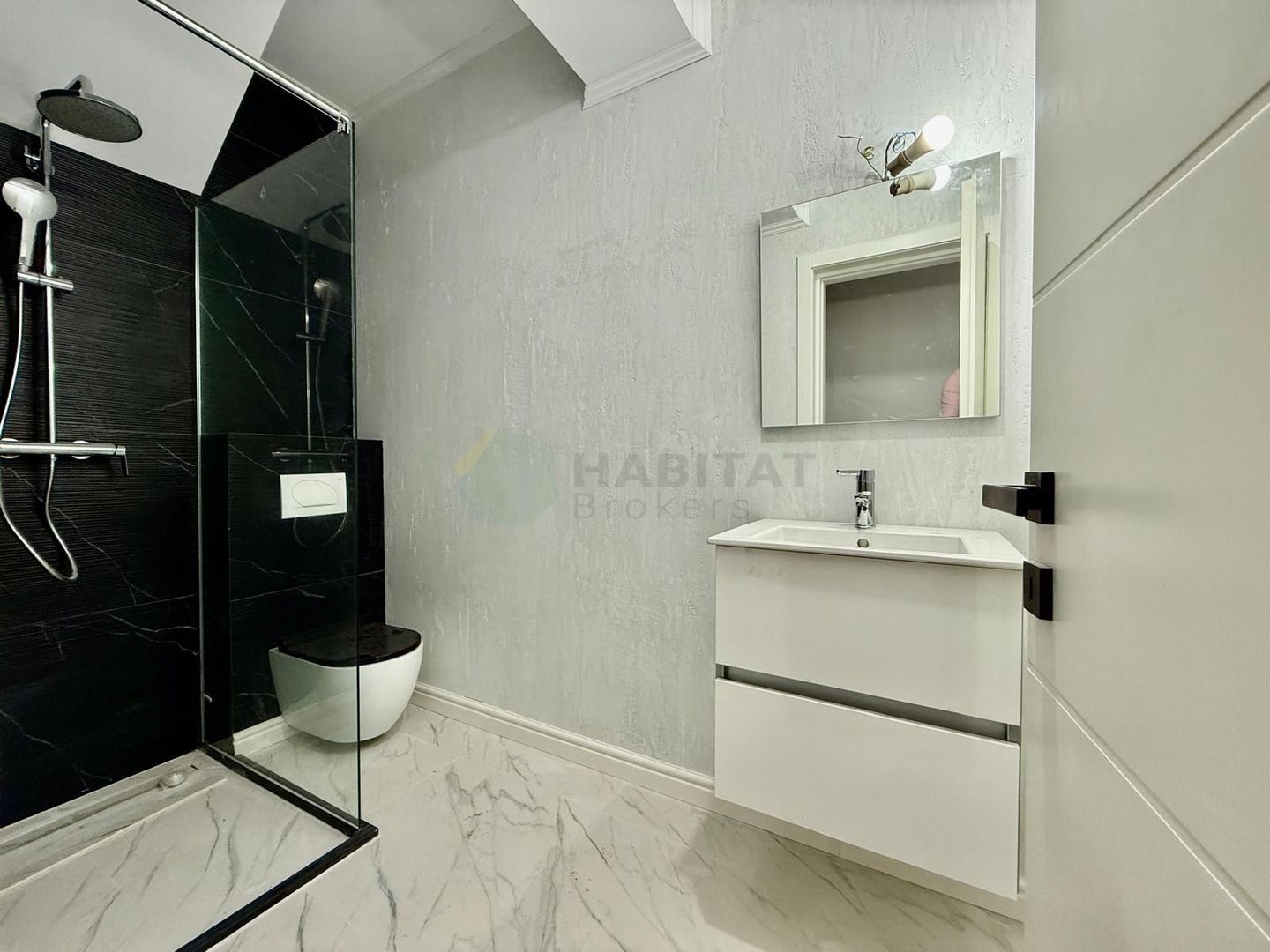 Vila urbana finalizata - te poti muta imediat. Comision 0 - Poză 9