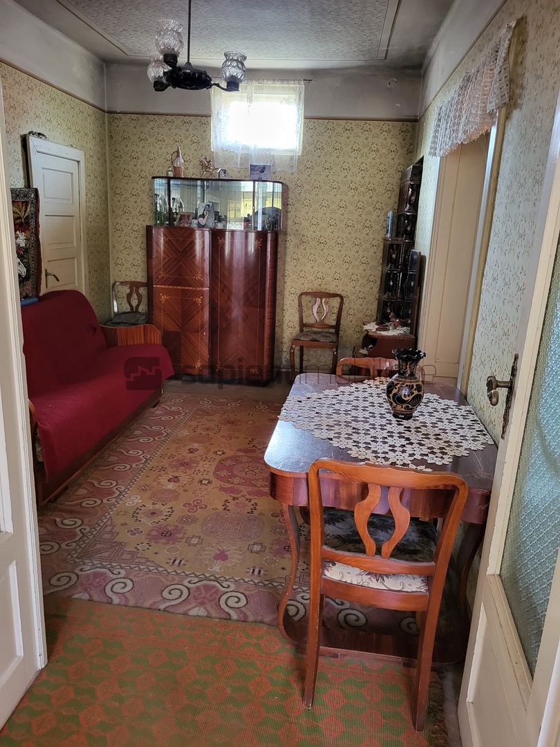 Casa de vanzare pentru 2 familii 5 camere 482mp - Poză 9