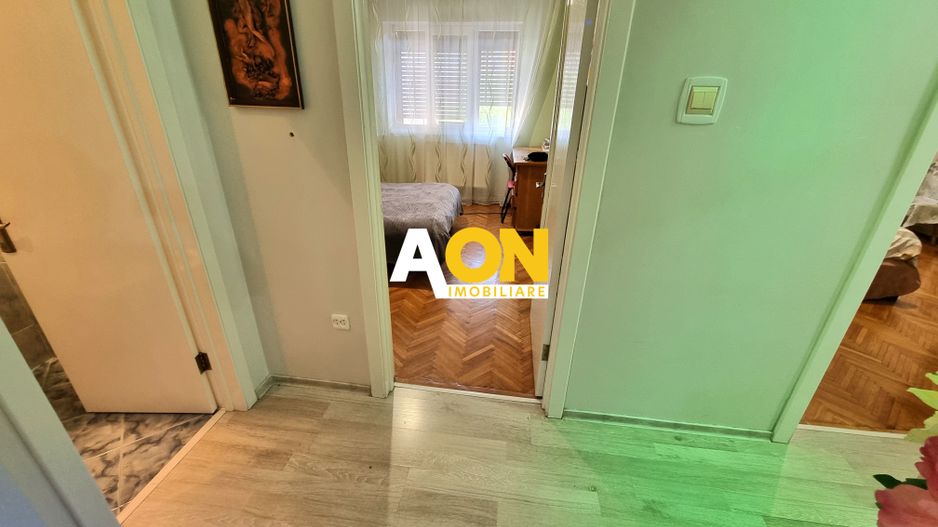 De inchiriat apartament 3 camere, zona Piata, Cetate - Poză 11