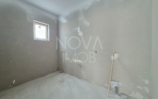 Casa tip duplex, la alb - Sura Mica - COMISION 0 - Poză 14