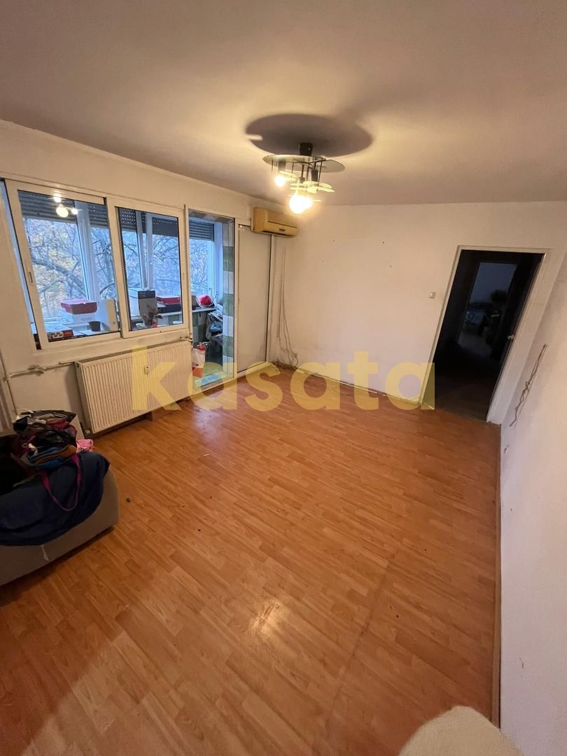 4 Camere | Etaj Intermediar | De Renovat | Proiect pentru centrala - Poză 1