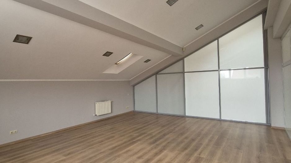 Spațiu comercial cu 6 camere de închiriat în Centru, Chișinău - Poză 6