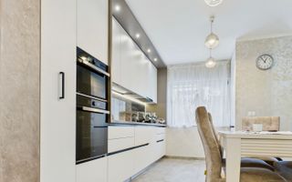 Casă patru camere în locație privilegiatǎ în Dumbrăvița - Poză 5