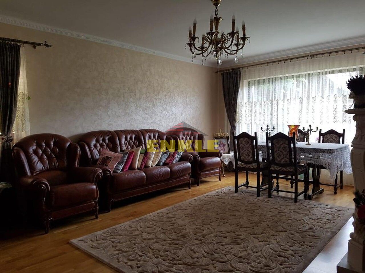 Casa , P+1+teren, 700 mp,zona Calea Nationala ,pret 320000 Euro Negociabil - Poză 5