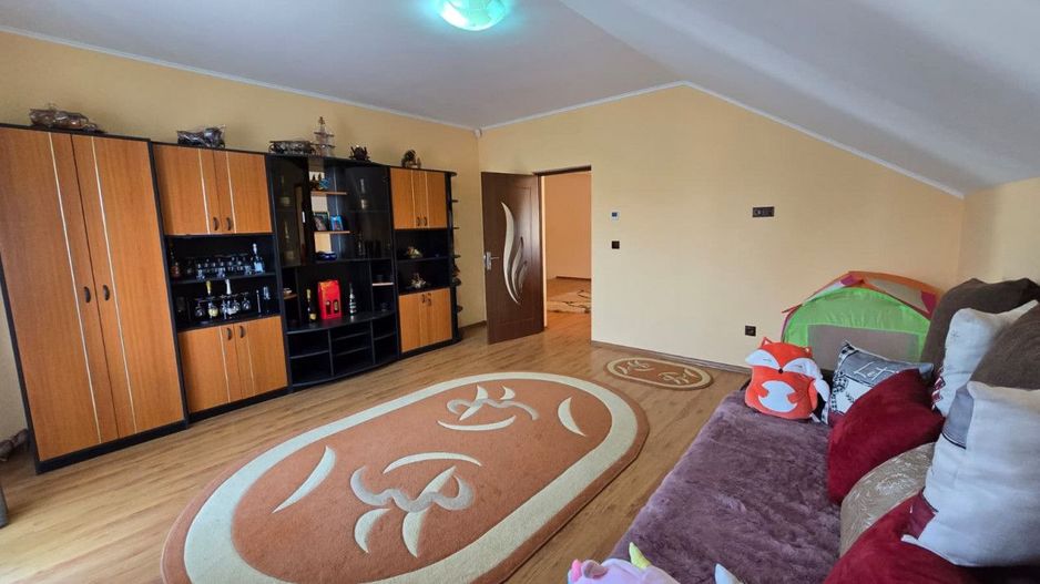 De Vânzare Casă Păuleștiului 9 ari teren - Poză 14