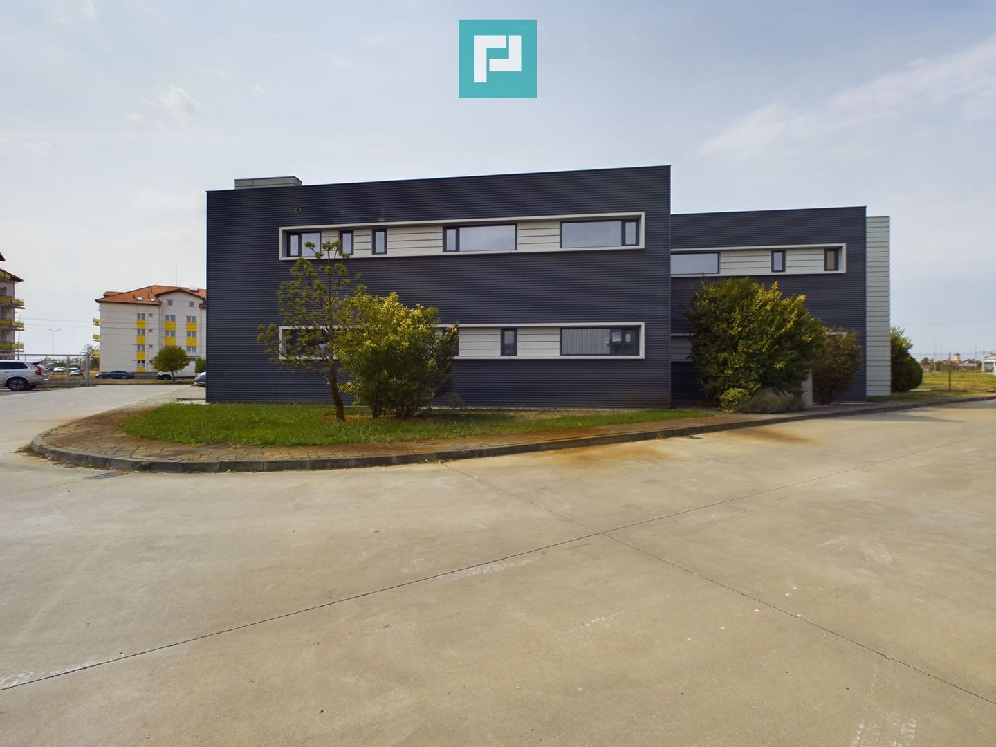 Clădire modernă pentru birouri 340 mp - Poză 2