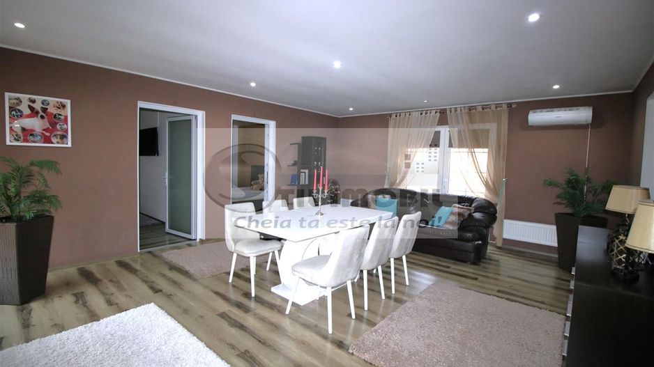 MIROSLAVA CASA EXCLUSIVISTA LA CHEIE LUX STIL MEDITERANEAN MOBILATA - Poză 23