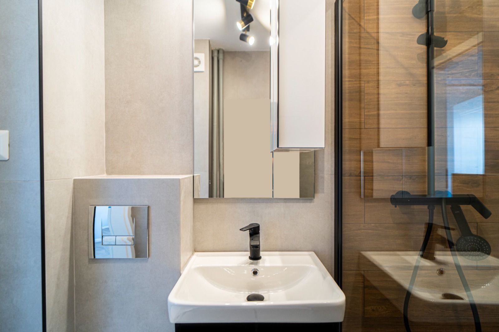 2 camere de închiriat, mobilat modern, totul nou, Metrou Râul Doamnei - Poză 7