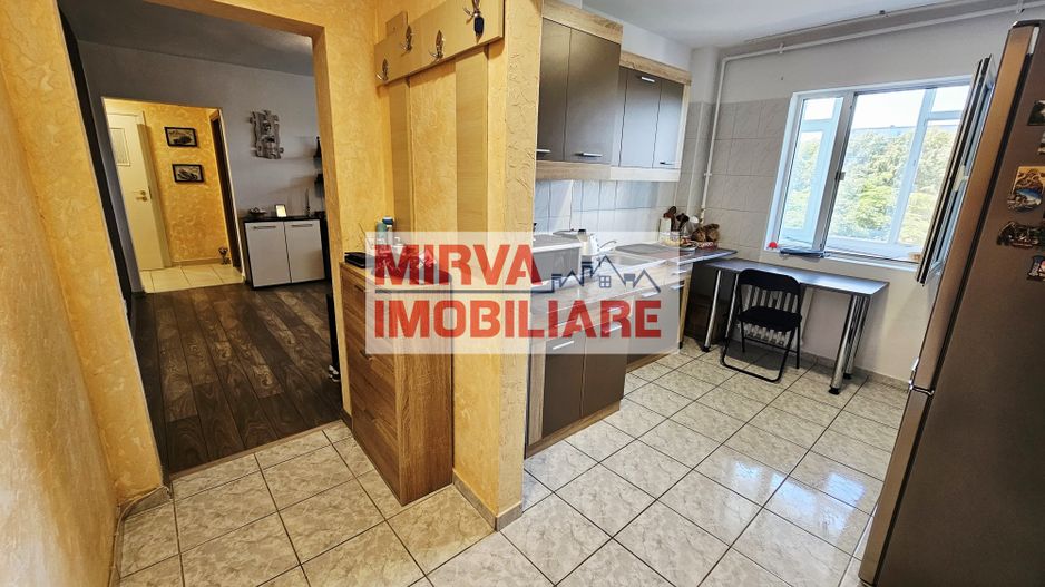 Apartament 3 camere, mobilat și parțial utilat, grad seismic 1, Nord - Poză 3