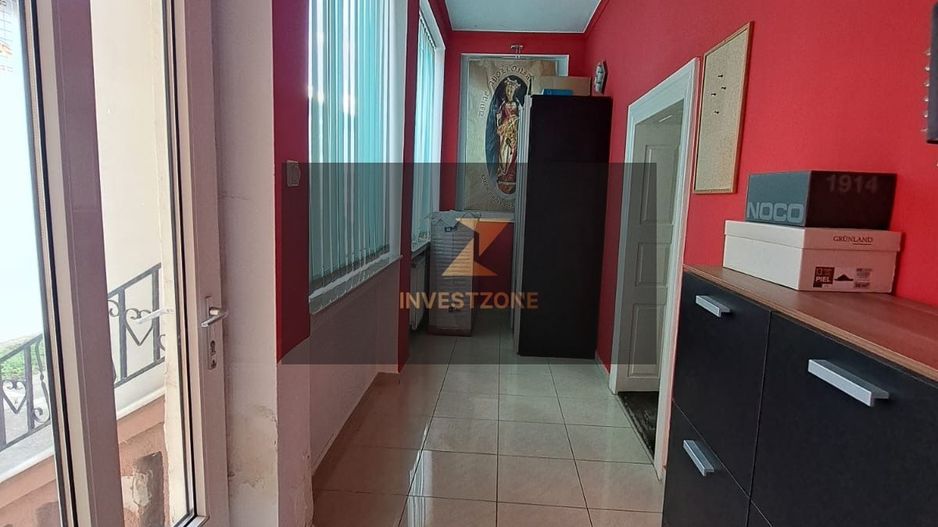 Proprietate 450 mp pe Calea Clujului cu teren de 787mp in Oradea - Poză 19