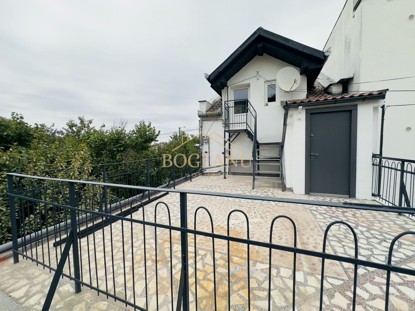 BG97-Cladire cu chiriasi,9 camere,Randament 2400 Euro/Lunar - Poză 14