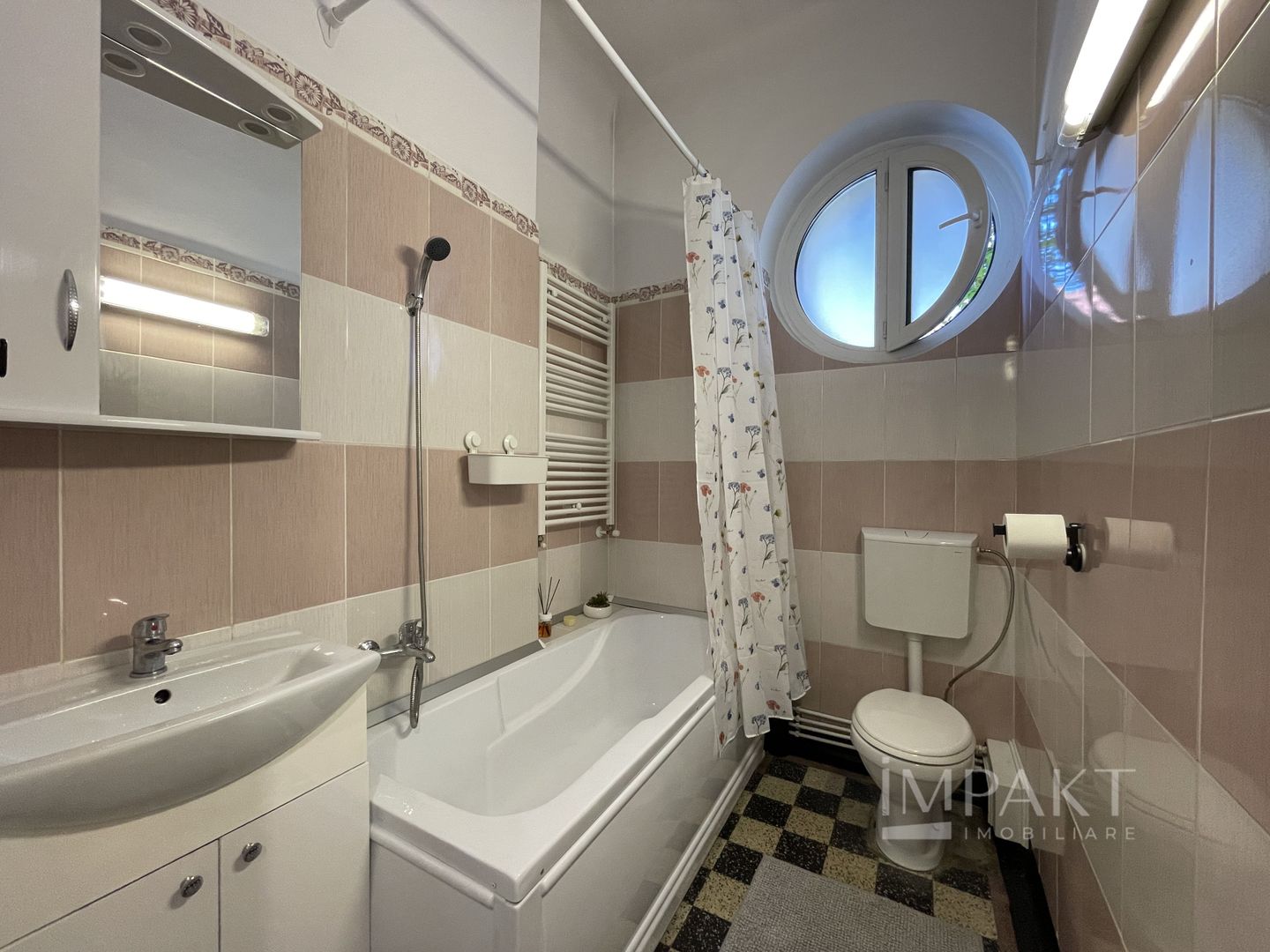 Apartament cu o cameră în zona centrala! - Poză 8