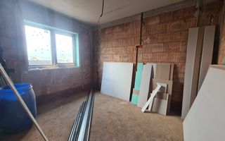 Casa independenta energetic Barnova Cercu, 4 camere, 475 mp teren - Poză 10