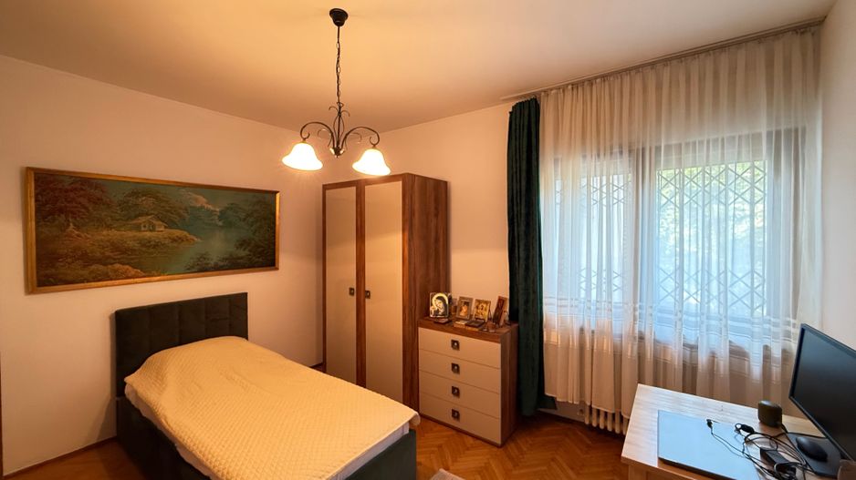 De vanzare 4 camere, curte exclusivă 250 mp, Str. Uruguay - Bucuresti - Poză 8