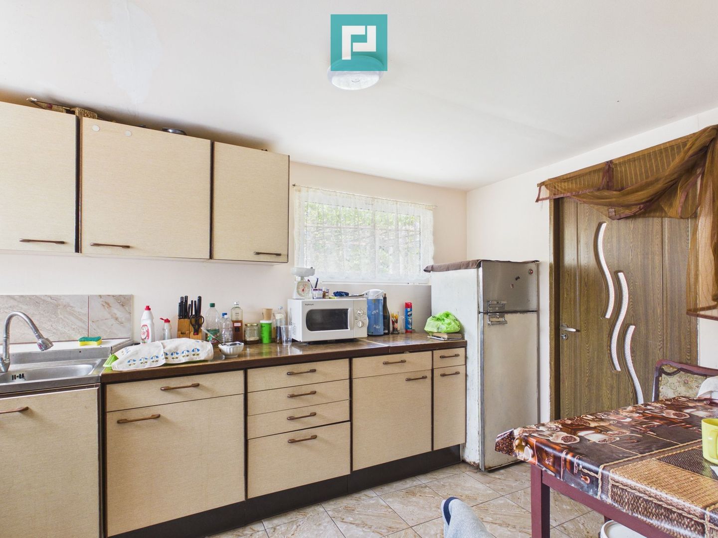 Casă cu 3 camere și teren generos în Drauț - Poză 13