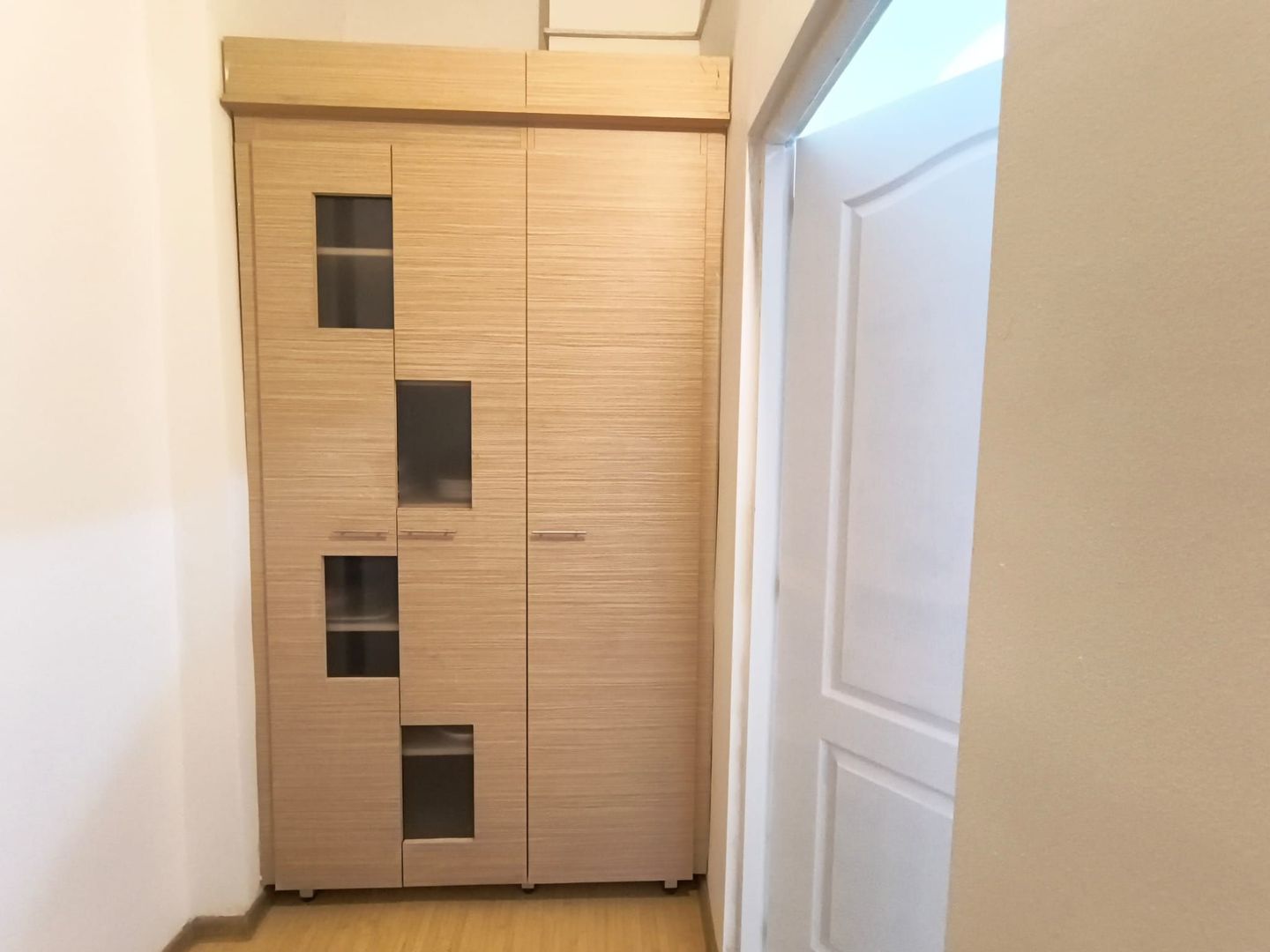 De închiriat: vilă renovată, Mihai Eminescu. 1 000 E/lună. Comision 0 - Poză 19