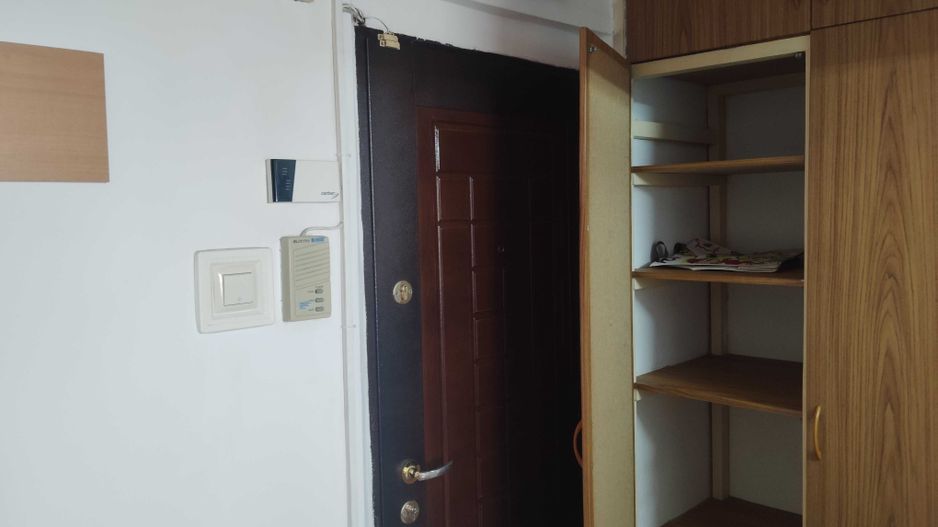 De Inchiriat Garsoniera Mobilata la 150m Metrou Piata Sudului - Poză 7