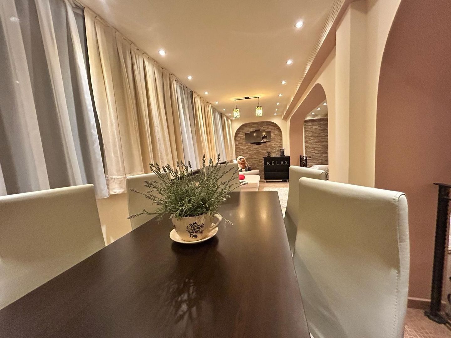 Apartament modern cu 2 camere, 94 mp utili, în bloc nou.Mobilat  si utilat - Poză 15