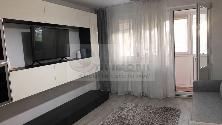 Podu Ros - Apartament 2 camere decomandat - Locuinta sau Cabinet ! - Poză 1