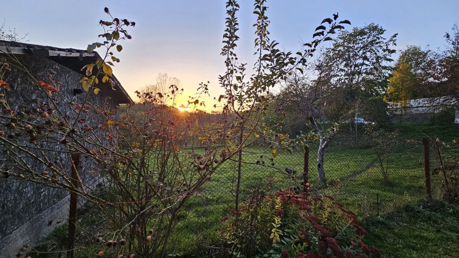 Casa 127mp mobilata/utilata+ anexa+garaj+beci+teren intravilan 1233 mp - Poză 27