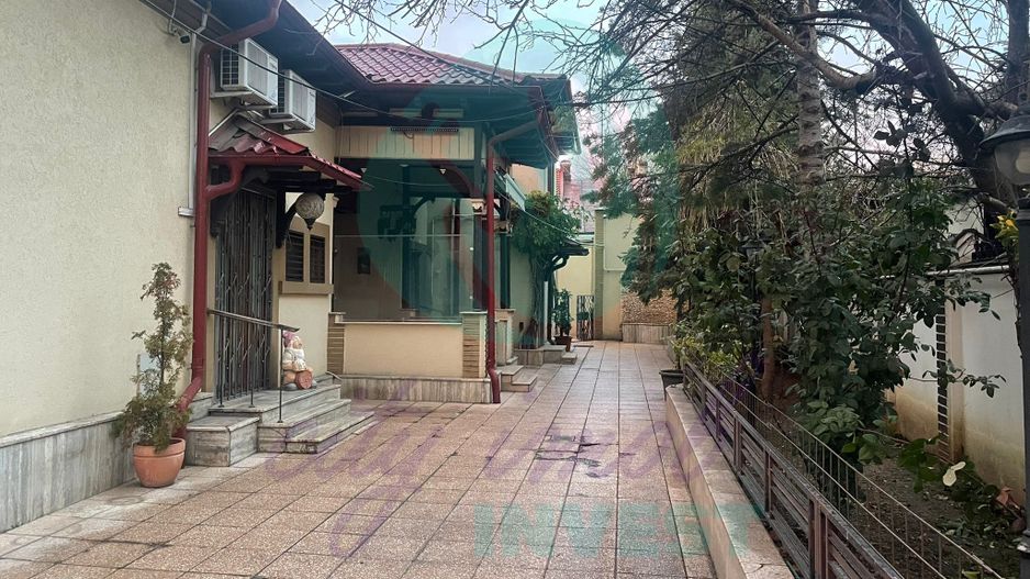 Casa formata din 2 corpuri cu TEREN 433 MP - Poză 5