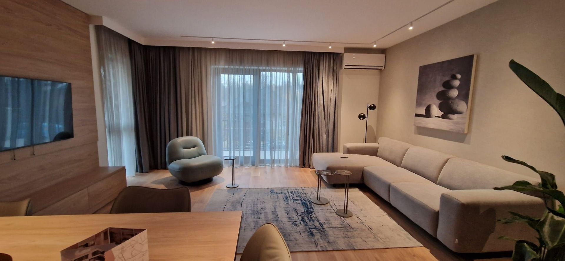 Apartament NOU 2 camere open space 43 mp Bucium 68500 euro - Poză 2