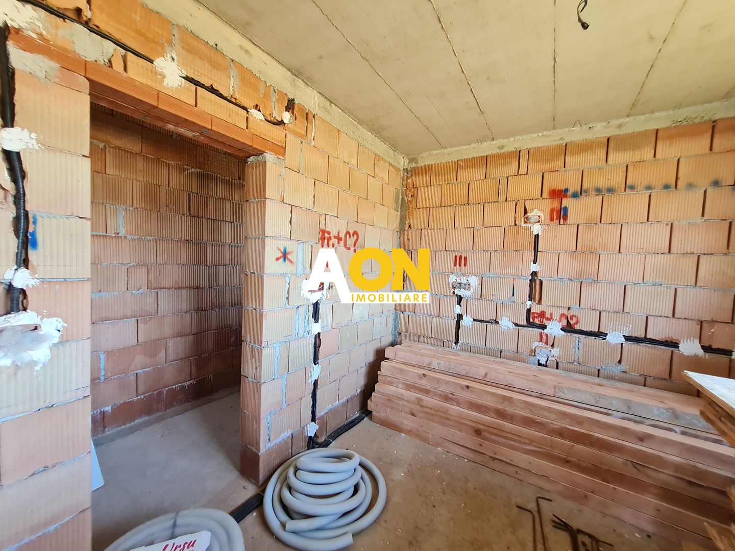 Casa 4 Camere, 130 mp, Teren 430 mp, Toate Utilitatile, Zona Micesti - Poză 5