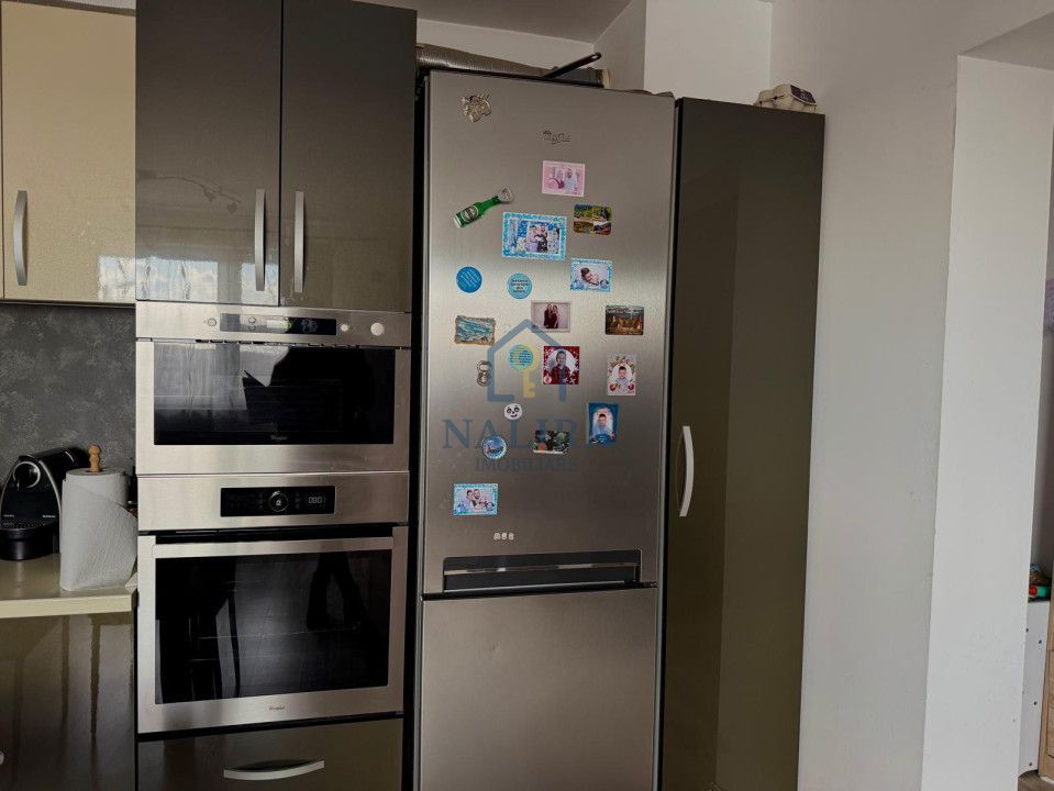 Apartament spatios de vanzare 3 camere Victoriei - Poză 6