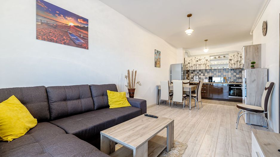 Apartament cu 2 camere la Adora Park - Poză 2