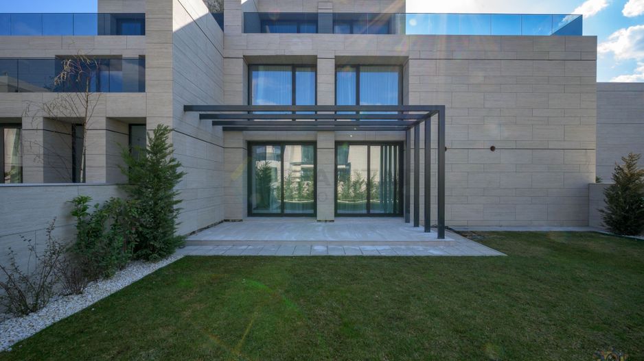 Vilă premium Pipera – 5 camere, grădină, garaj, 384 mp - Poză 2