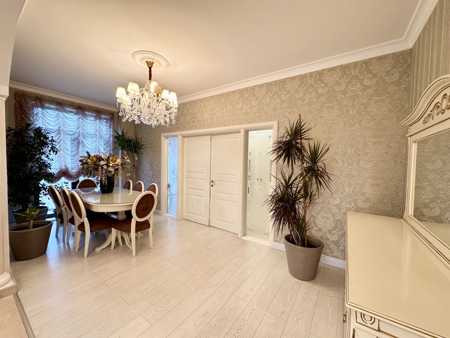 Vila lux cu 1000 mp teren pe Erou Iancu Nicolae langa Jolie Ville - Poză 6