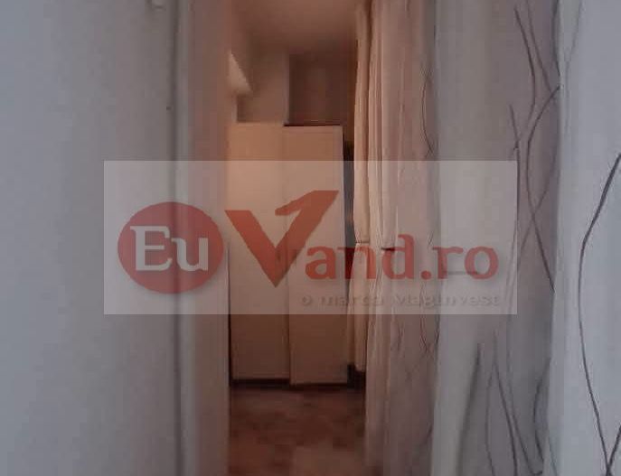 De vanzare apartament cu 2 camere, central, Bloc BR, et. 2, 76.000 euro - Poză 4