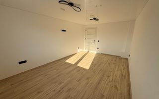 Spațiu comercial 6 camere 3 băi | Sura mare | 200mp - Poză 5