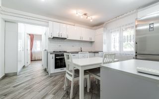 Apartament la cheie cu 2 camere decomandat central Comision 0 - Poză 3